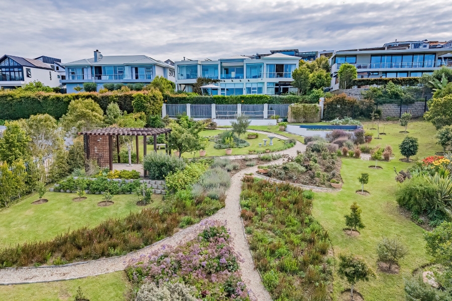 4 Bedroom Property for Sale in Whale Rock Western Cape